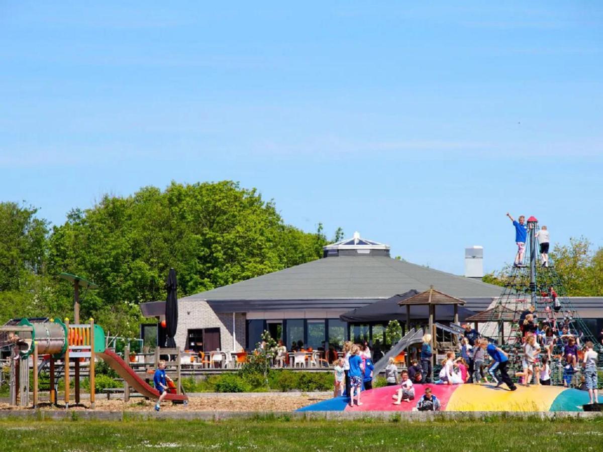 Chalet Op Camping Lauwersoog Met 3 Slaapkamers En Vaatwasser - Joycasa Kültér fotó